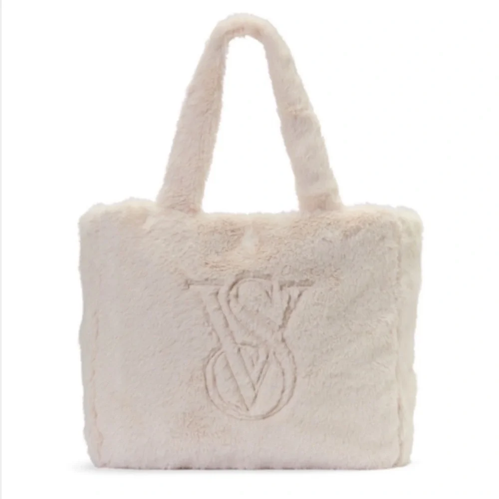 VICTORIA'S SECRET Faux-Fur Tote, VICTORIA'S SECRET Holiday Winter Tote